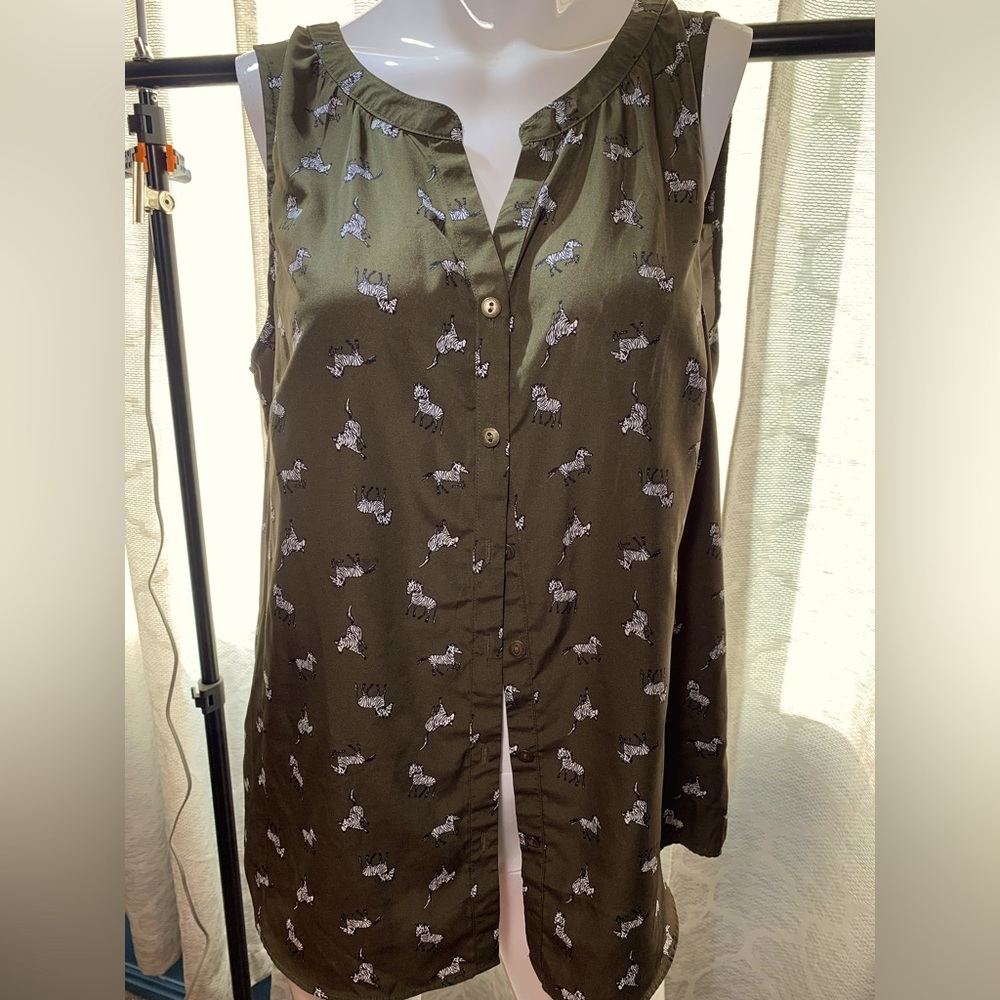 Croft & Barrow sleeveless blouse- size L - Olive / army green color & zebra